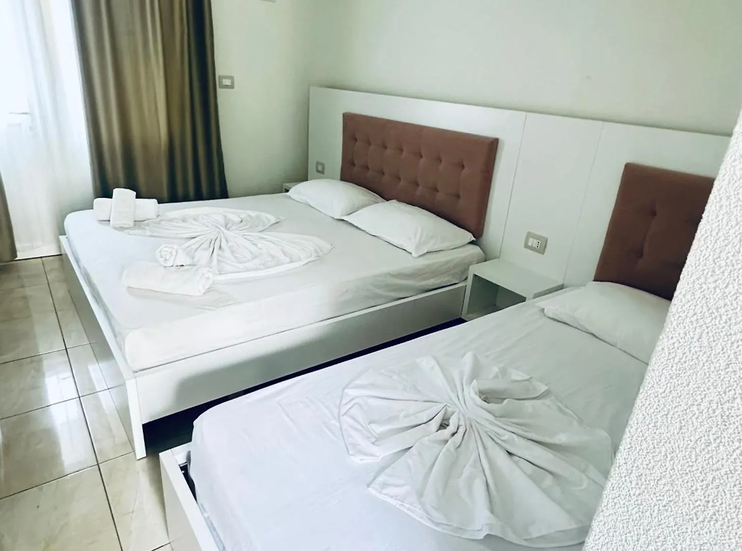 Hotel Lakaj 2 Velipoje